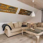 6 Person In * Vestervig