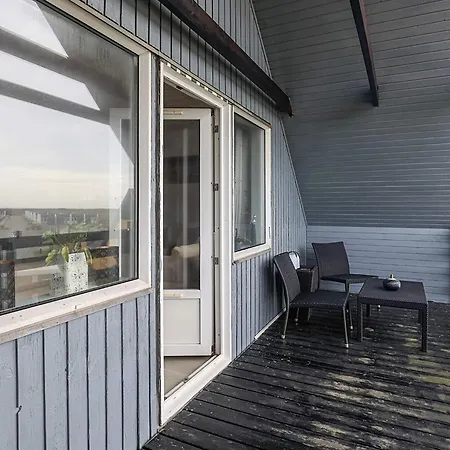 6 Person In Nyaraló