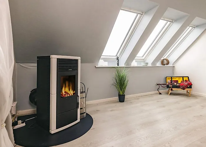 6 Person In Nyaraló *